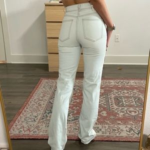 Zara Straight Lightwash Jeans